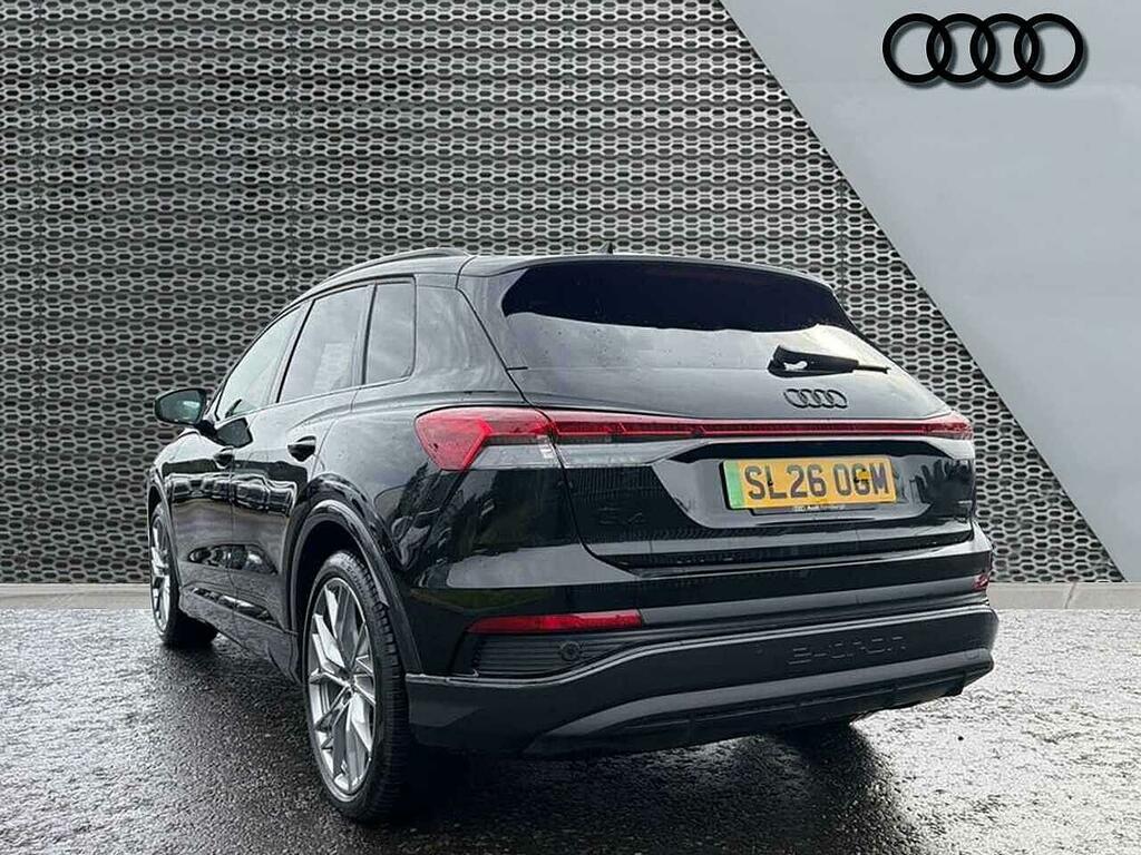 Audi Q4 E Tron Black Edition 45 Quattro 210,00 Kw Black #3