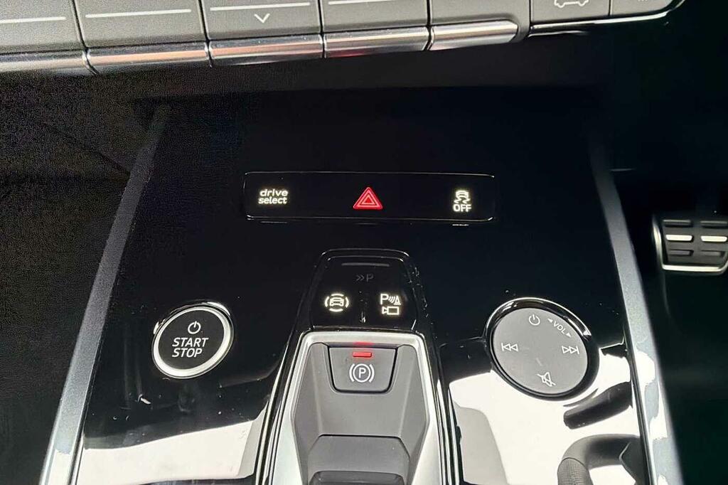 Audi Q4 E Tron Q4 210Kw 45 Quattro 82Kwh S Line Leather Black #37