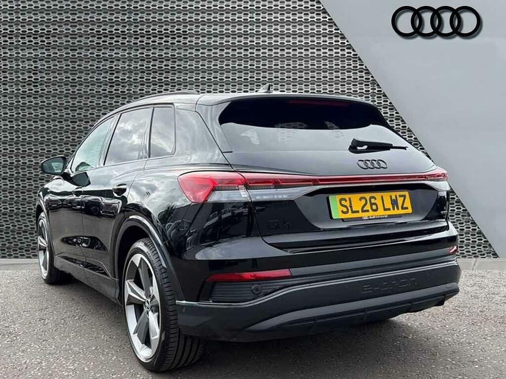 Audi Q4 E Tron Black Edition 45 Quattro 210,00 Kw Black #3