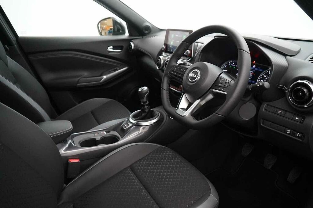 Nissan Juke 1.0 Dig-t 114 Tekna Dct White #18