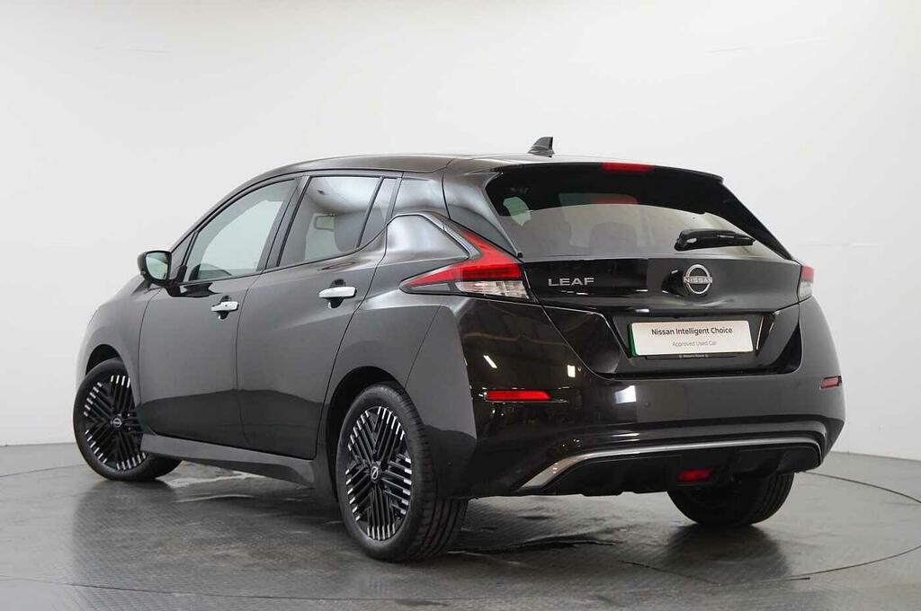 Nissan Leaf 39Kw N-connecta With Sat Nav And 360 View Cam Black #3