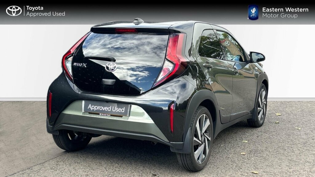 Toyota Aygo X 1.0 Vvt-i Edge X-shift Euro 6 Ss Green #2