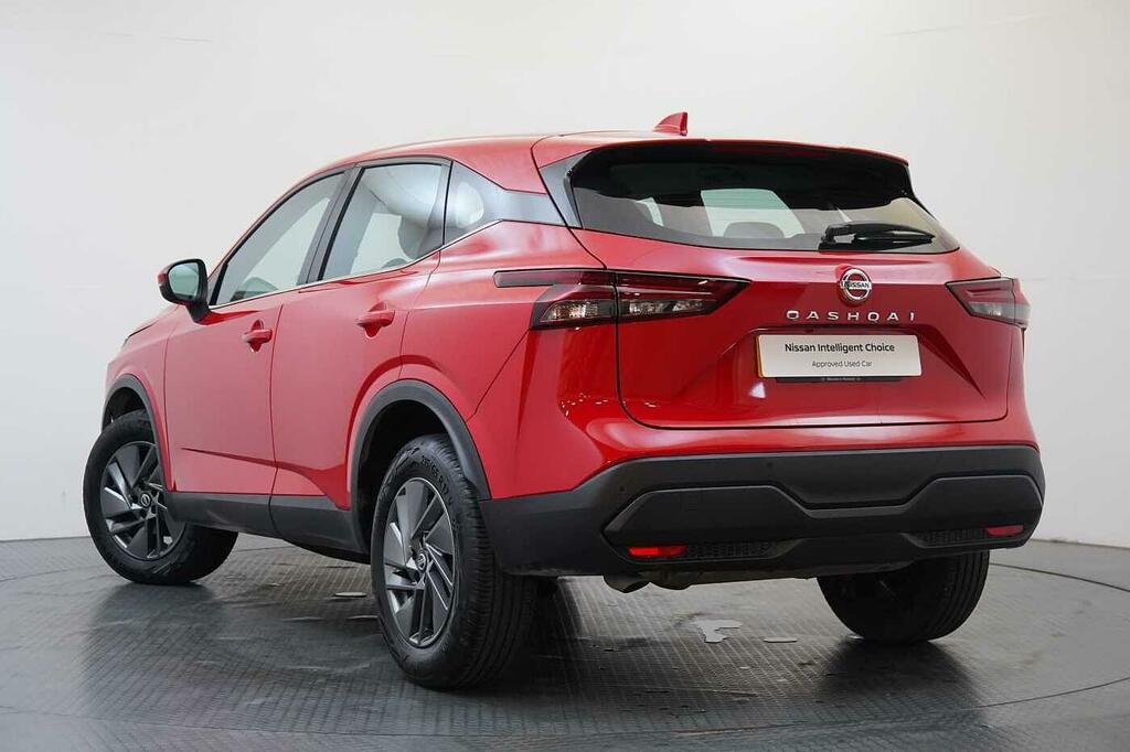 Nissan Qashqai 1.3 Dig-t Mh 140 Acenta Premium With Rear View Cam Red #3