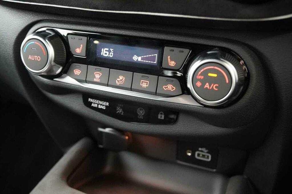 Nissan Juke 1.0 Dig-t N-connecta 113 Bhp Grey #25