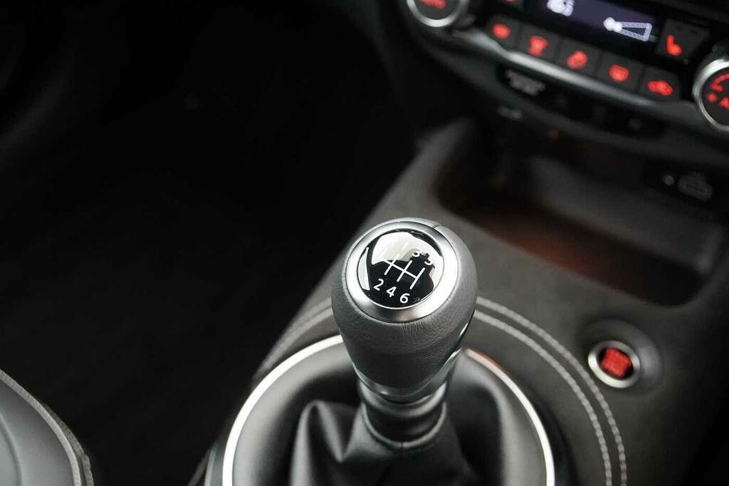 Nissan Juke 1.0 Dig-t N-connecta 113 Bhp Grey #28