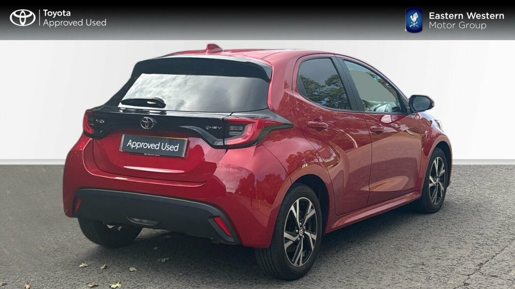 Toyota Yaris 1.5 Vvt-h Design E-cvt Euro 6 Ss Red #2