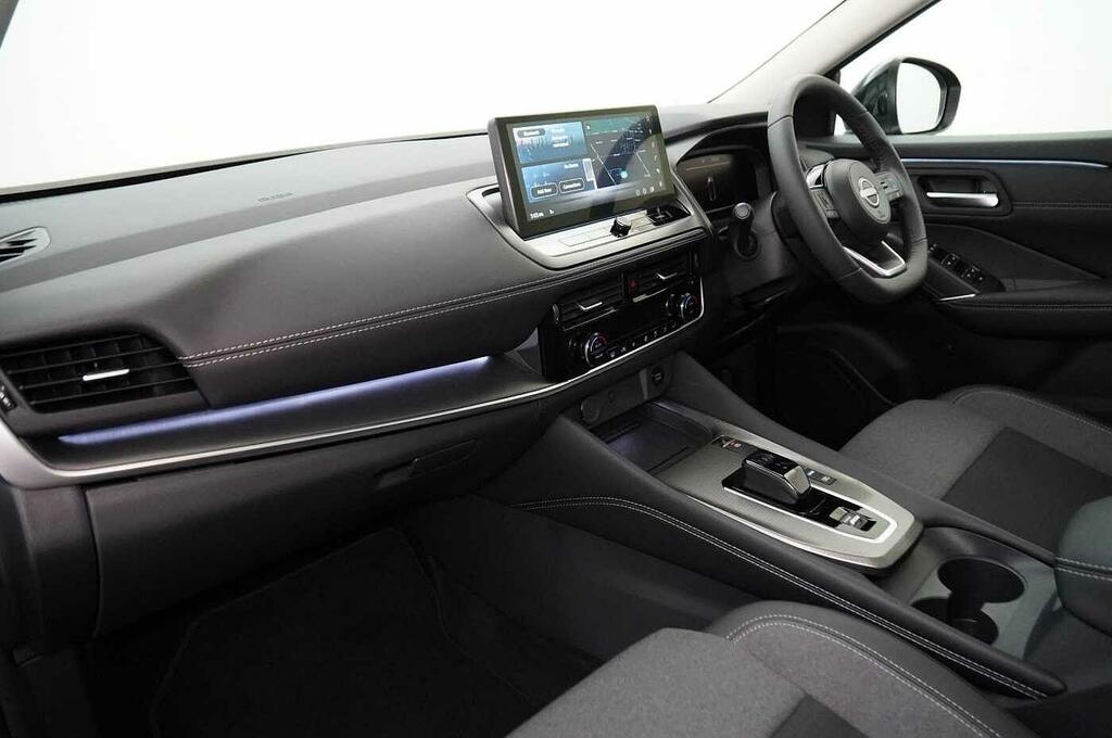 Nissan Qashqai 1.5 190 E-power Hybrid N-connecta With Glass Black #2