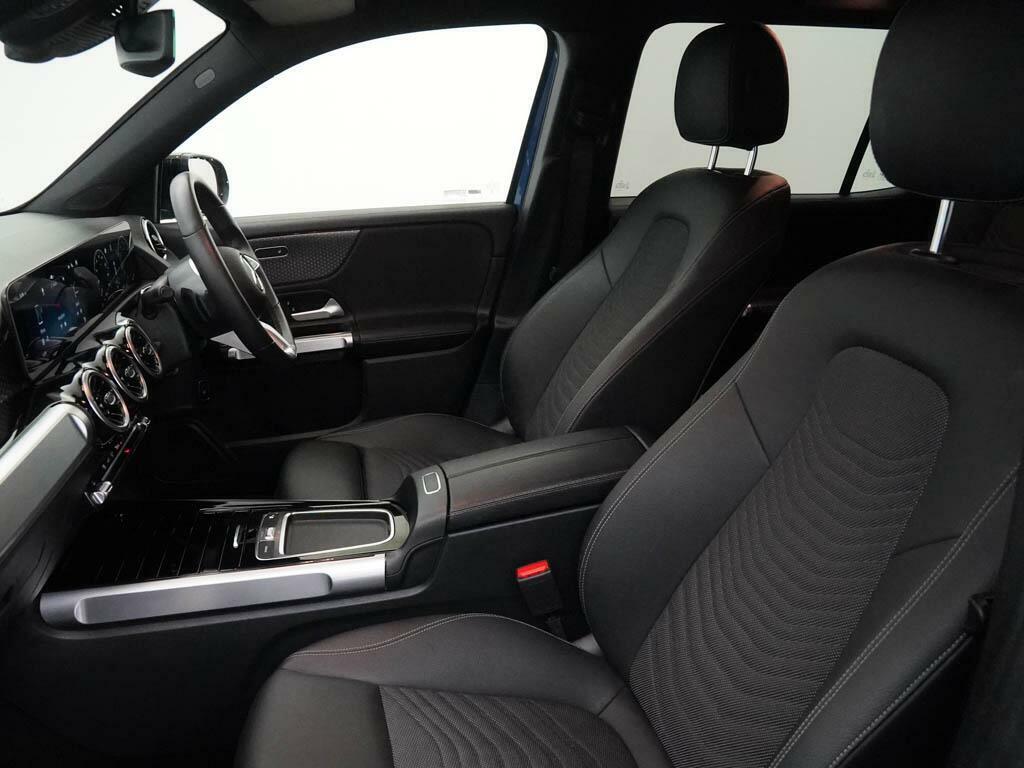 Mercedes-Benz GLB Class Glb 200 Sport Executive Blue #3