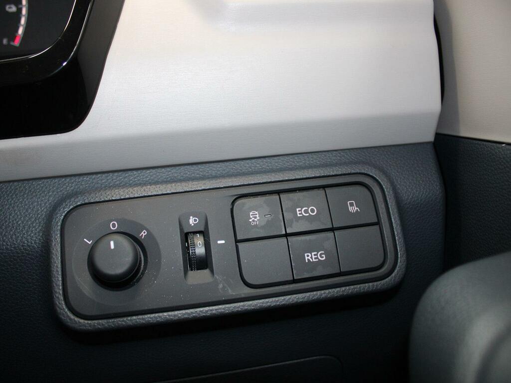 Maxus eDeliver 3 L1h1 Panel Van 52.5Kwh White #14