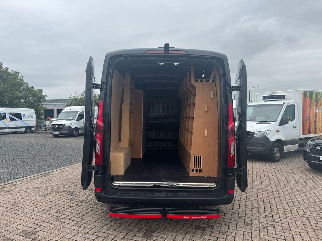 Maxus Deliver 9 2.0 D20 Lux Panel Van Fwd L3 H2 Black #2