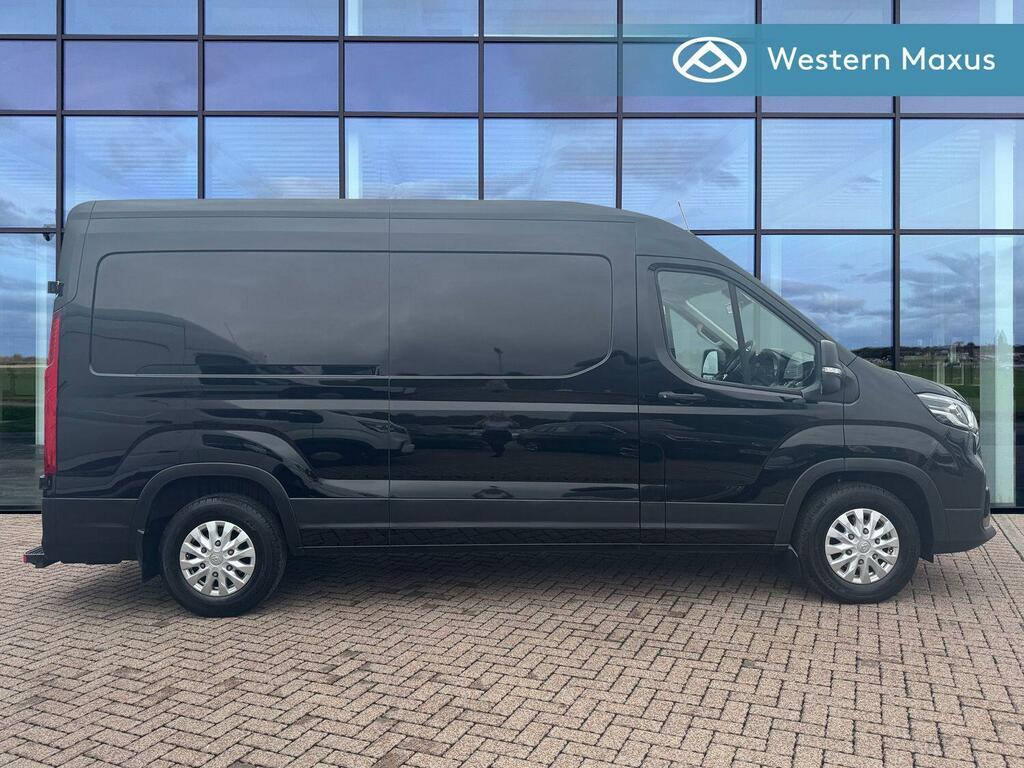 Maxus Deliver 9 Mpv White #9