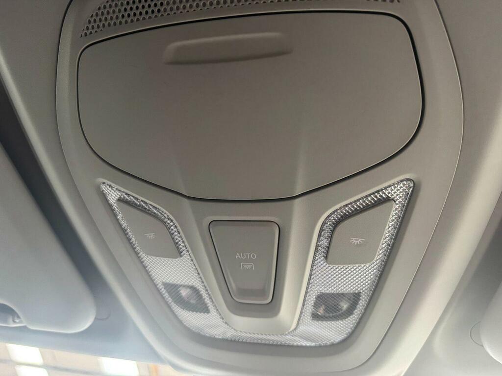 Maxus Deliver 9 Mpv White #37