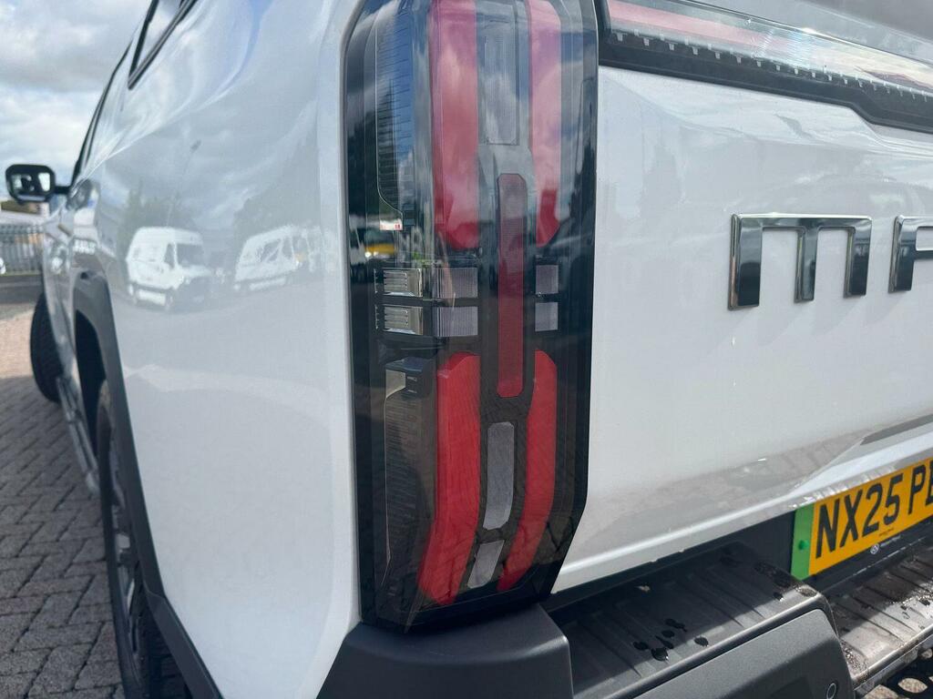 Maxus eTerron 9 102.2Kwh Premium Pickup Double Cab Au Black #11