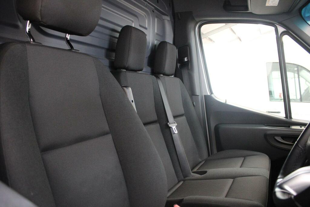 Mercedes-Benz Sprinter   #11
