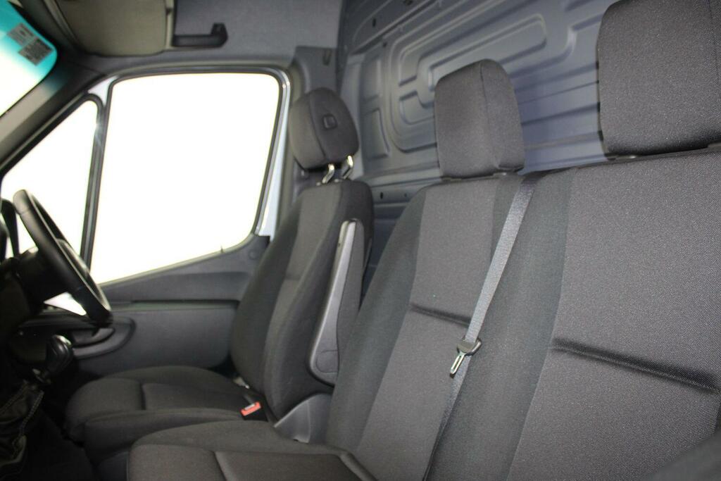 Mercedes-Benz Sprinter   #26