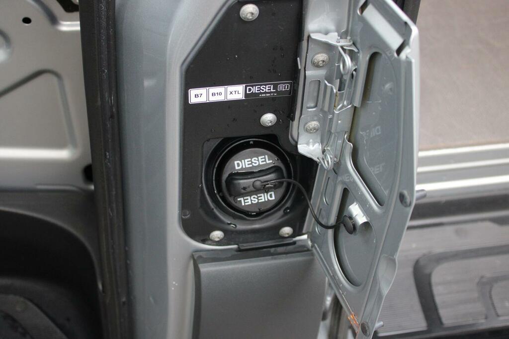 Mercedes-Benz Sprinter   #13