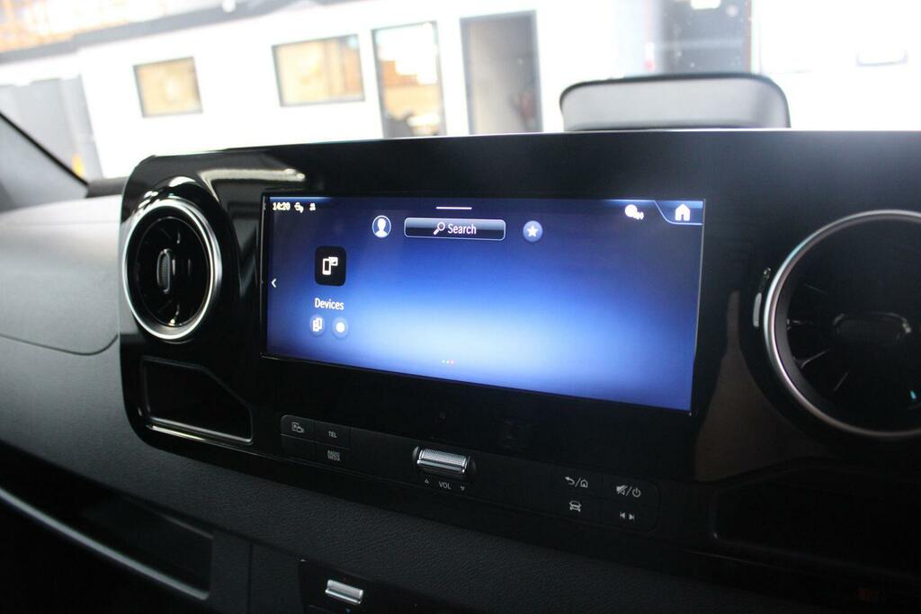 Mercedes-Benz Sprinter   #30