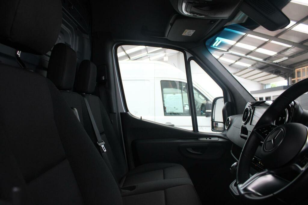 Mercedes-Benz Sprinter   #12