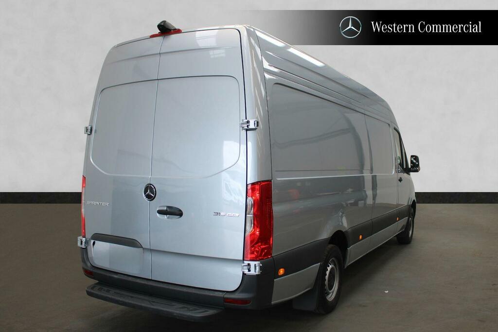 Mercedes-Benz Sprinter   #10