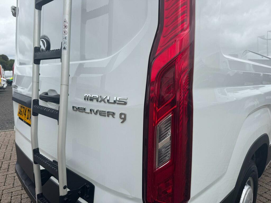 Maxus Deliver 9 Lux Lh Pv Blue #11