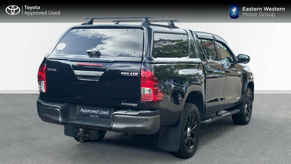 Toyota HILUX 2.4 D-4d Invincible X Pickup Double Cab Black #2