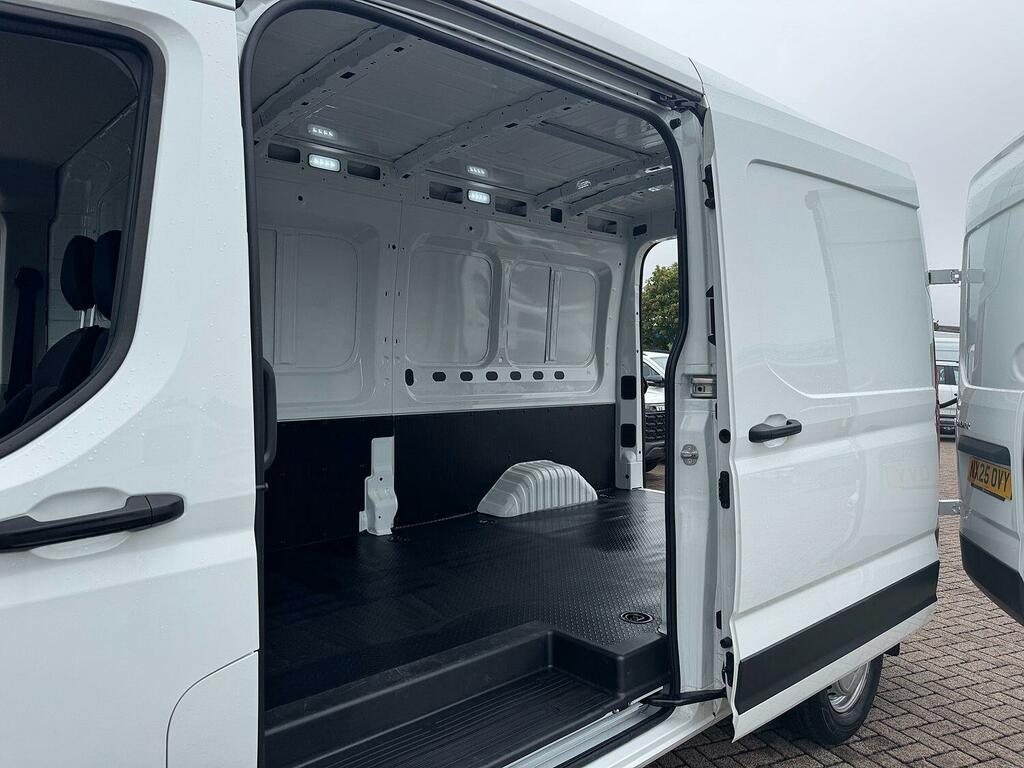 Maxus Deliver 9 9 Lux D20 Lwb Dropside Drw 2.0Td 150Bhp Silver #16