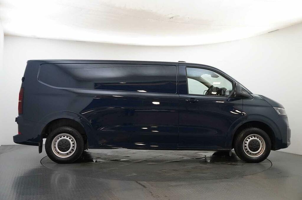Volkswagen E-Transporter 100Kw 65Kwh Commerce Plus Van 5 Plus Blue #4
