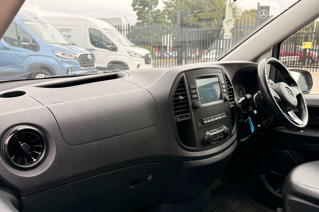 Mercedes-Benz Vito 2L Select Black #30