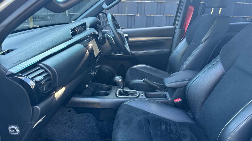 Toyota HILUX 2.8 D-4d Gr Sport II 4Wd Euro 6 Ss Grey #5