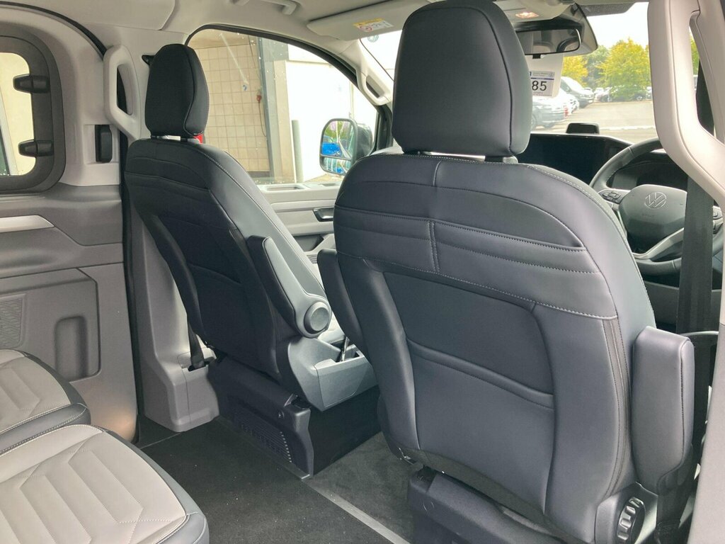 Volkswagen Transporter Shuttle 2.0 Tdi Style Minibus Double Cab L #28