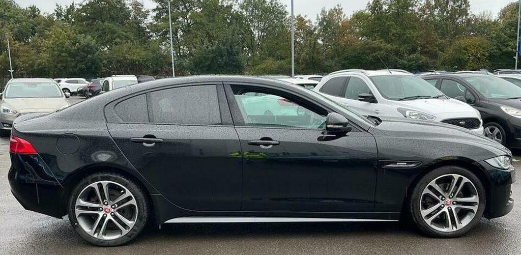 Jaguar XE 2.0D R-sport Euro 6 Ss Black #3