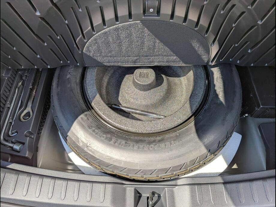 Suzuki Across 2.5 Phev E-four Cvt Silver #35