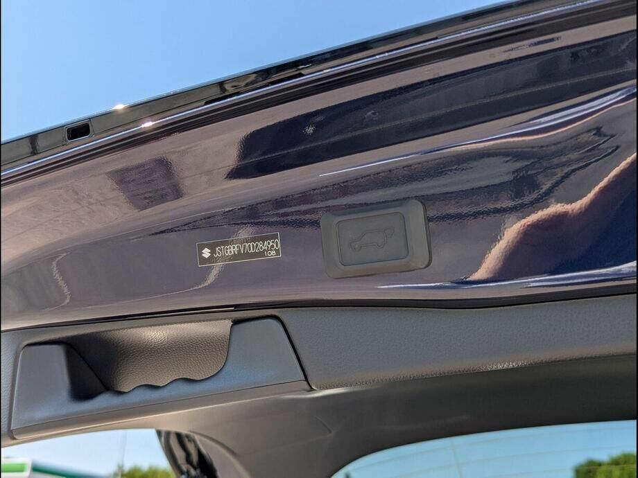 Suzuki Across 2.5 Phev E-four Cvt Silver #37