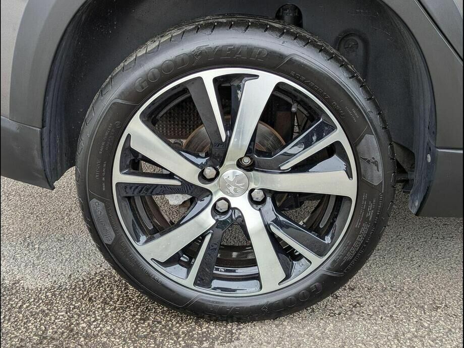 Peugeot 2008 Allure Black #10