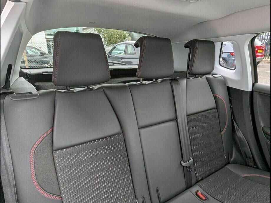 Peugeot 2008 Allure Black #30