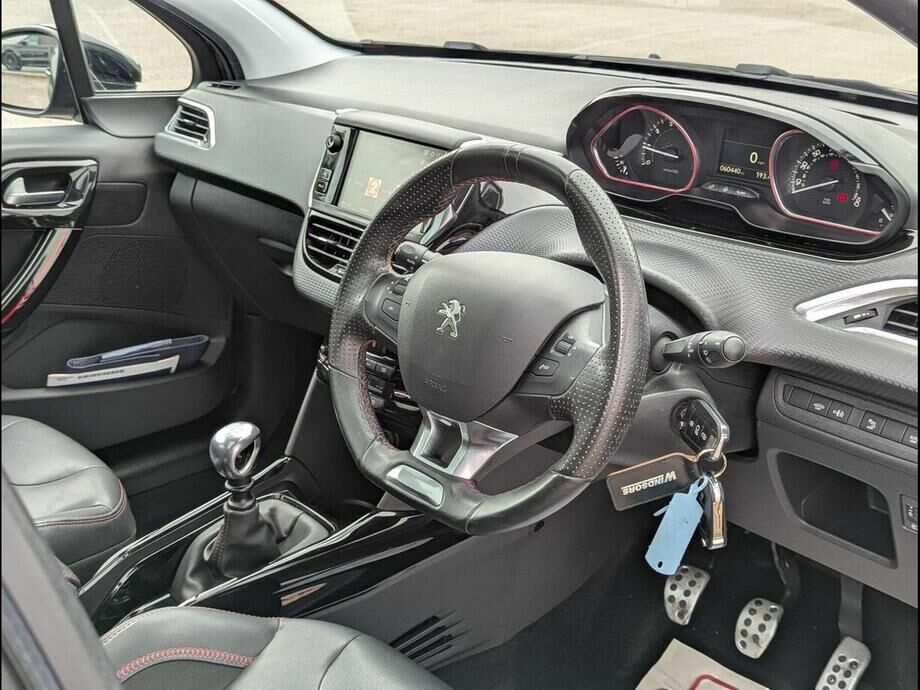 Peugeot 2008 Allure Black #14