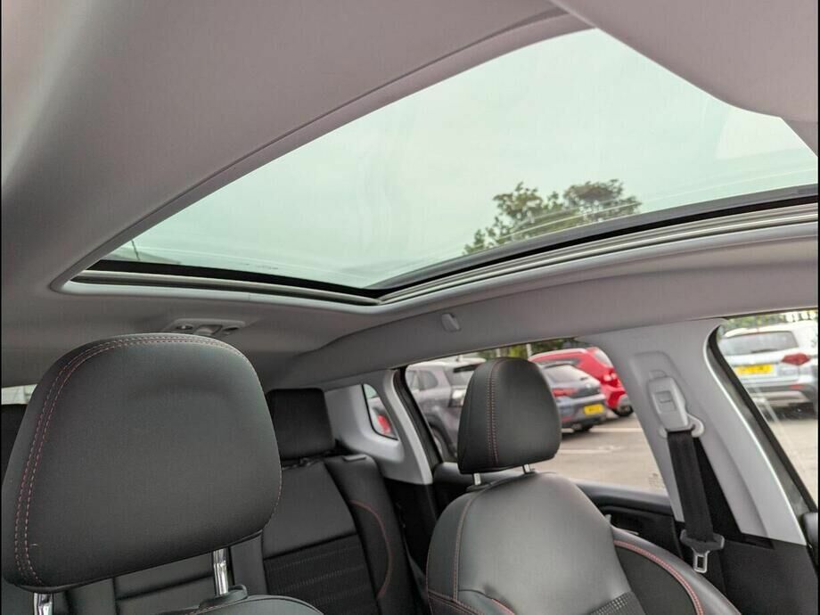 Peugeot 2008 Allure Black #25