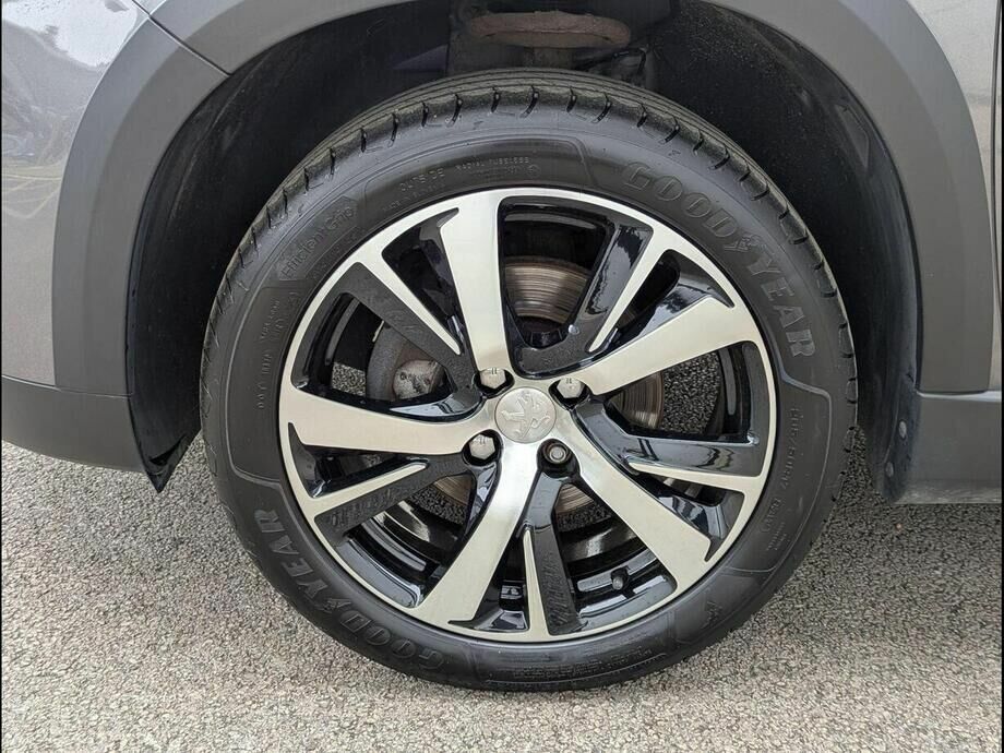 Peugeot 2008 Allure Black #12