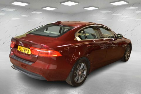 Jaguar XE 2.0D Prestige Saloon Red #5