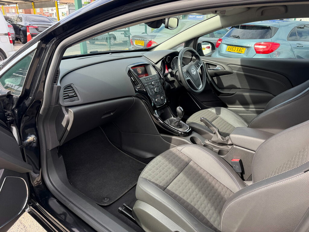 Vauxhall Astra GTC Coupe Red #16