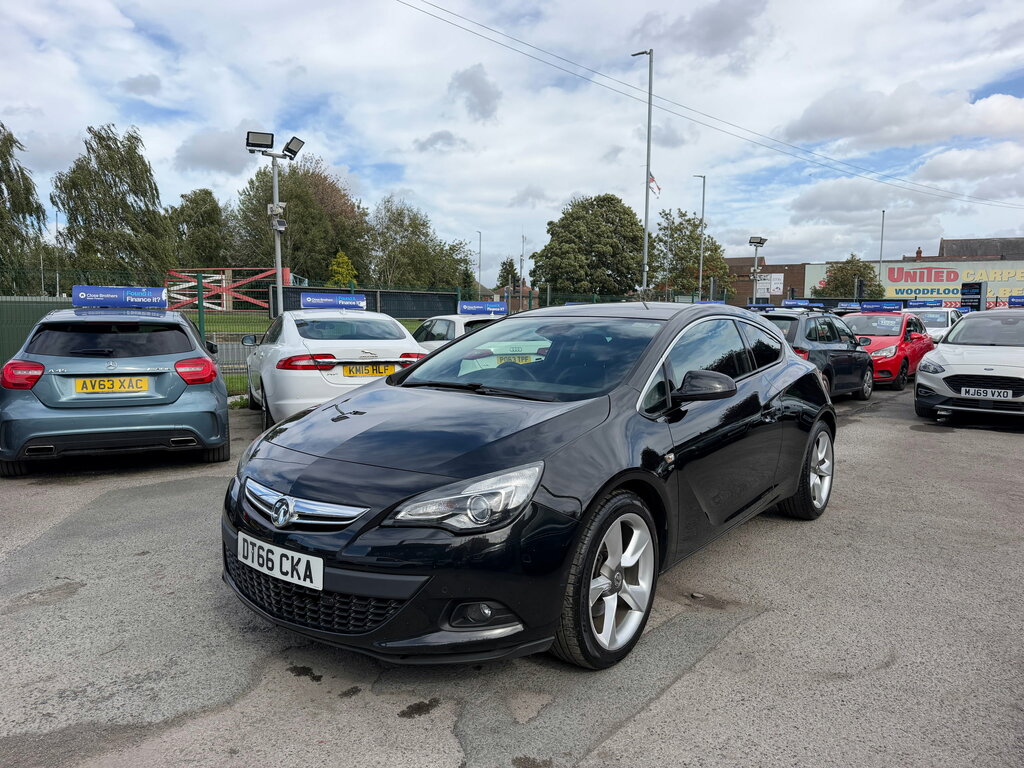 Vauxhall Astra GTC Coupe Red #7