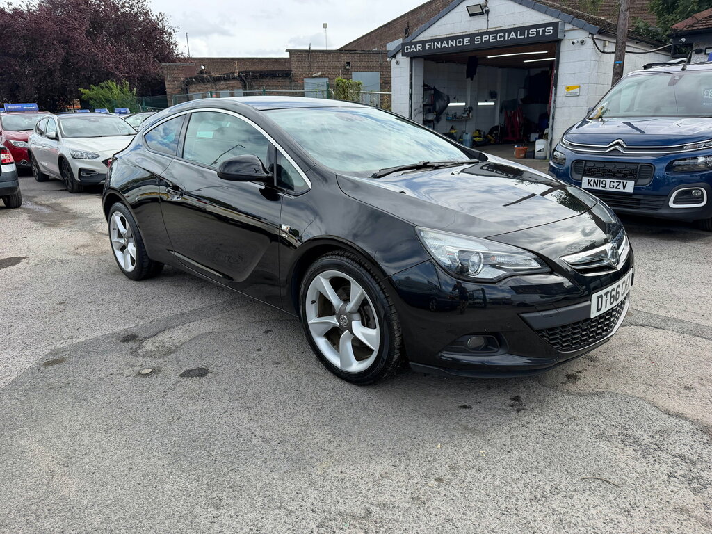 Vauxhall Astra GTC Coupe Red #9