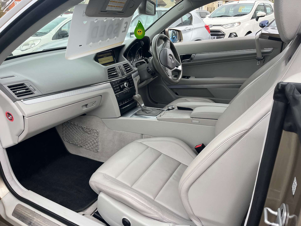 Mercedes-Benz E Class 1.8 E200 Cgi Blueefficiency Sport Cabriolet Tiptro Blue #5