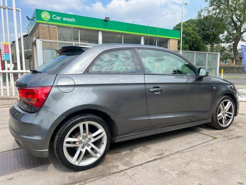 Audi A1 1.6 Tdi S Line Euro 5 Ss - 2013 63 WU63LHA Grey #4