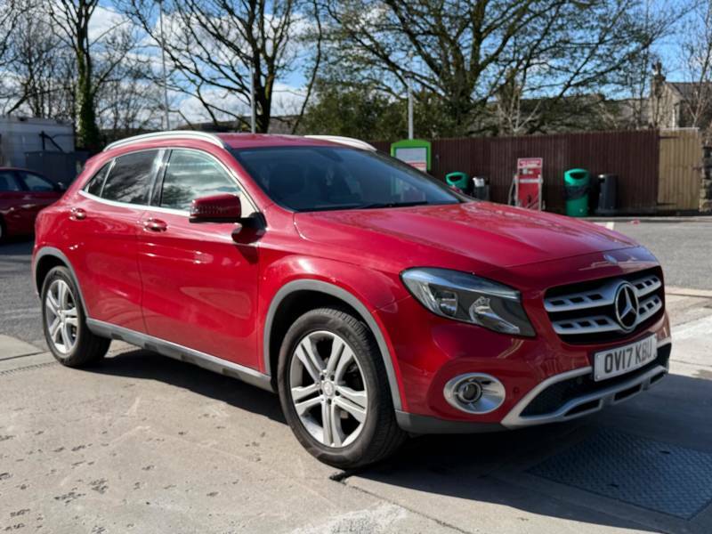 Mercedes-Benz GLA Class 2.1 Gla200d Sport Executive Euro 6 Ss Red #3