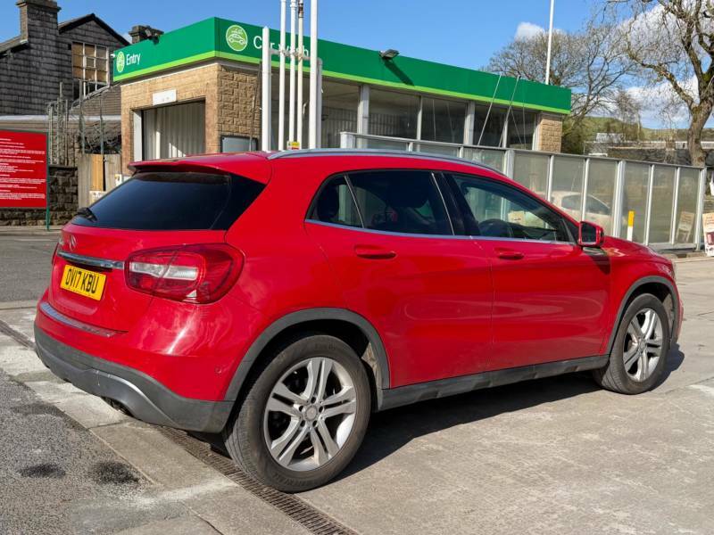 Mercedes-Benz GLA Class 2.1 Gla200d Sport Executive Euro 6 Ss Red #4