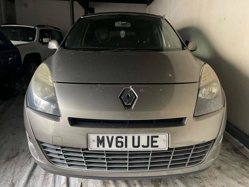 Renault Grand Scenic 1.6 Dci Dynamique Tomtom 2011 Silver #11