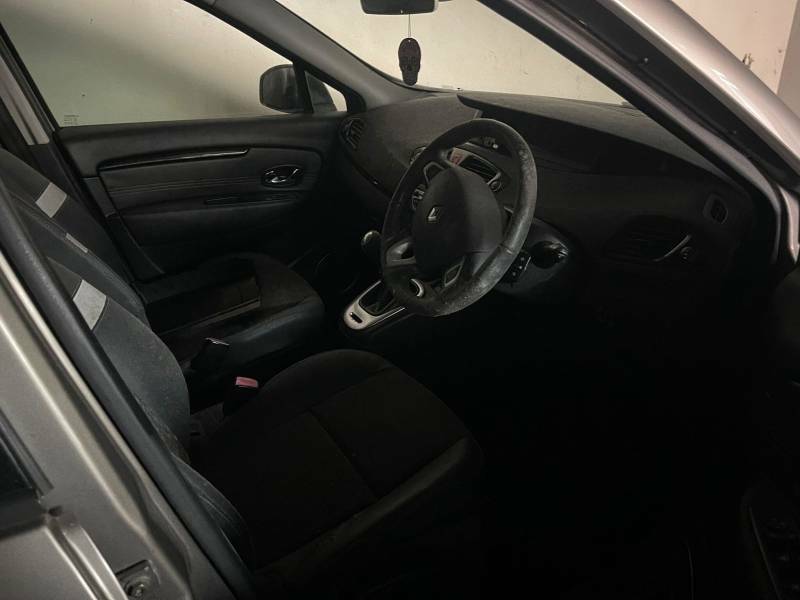 Renault Grand Scenic 1.6 Dci Dynamique Tomtom 2011 Silver #12
