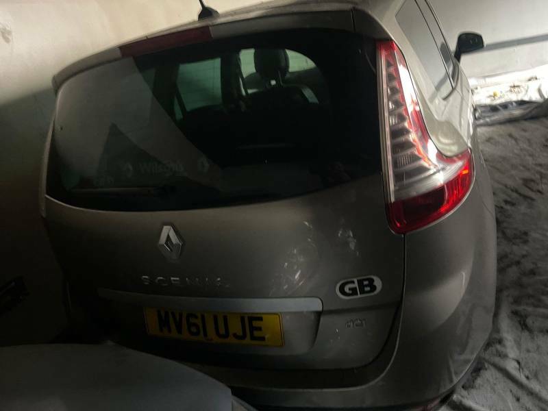 Renault Grand Scenic 1.6 Dci Dynamique Tomtom 2011 Silver #8