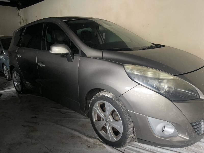 Renault Grand Scenic 1.5 Dci Dynamique Tomtom Euro 5 - 2011 61 Beige #4